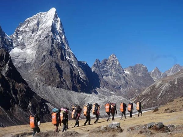 trekking route to Base camp of Everest