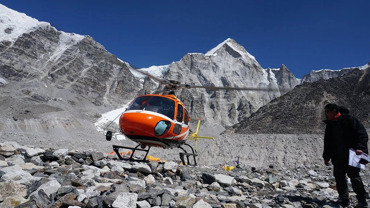 Helicopter rescue in Nepal