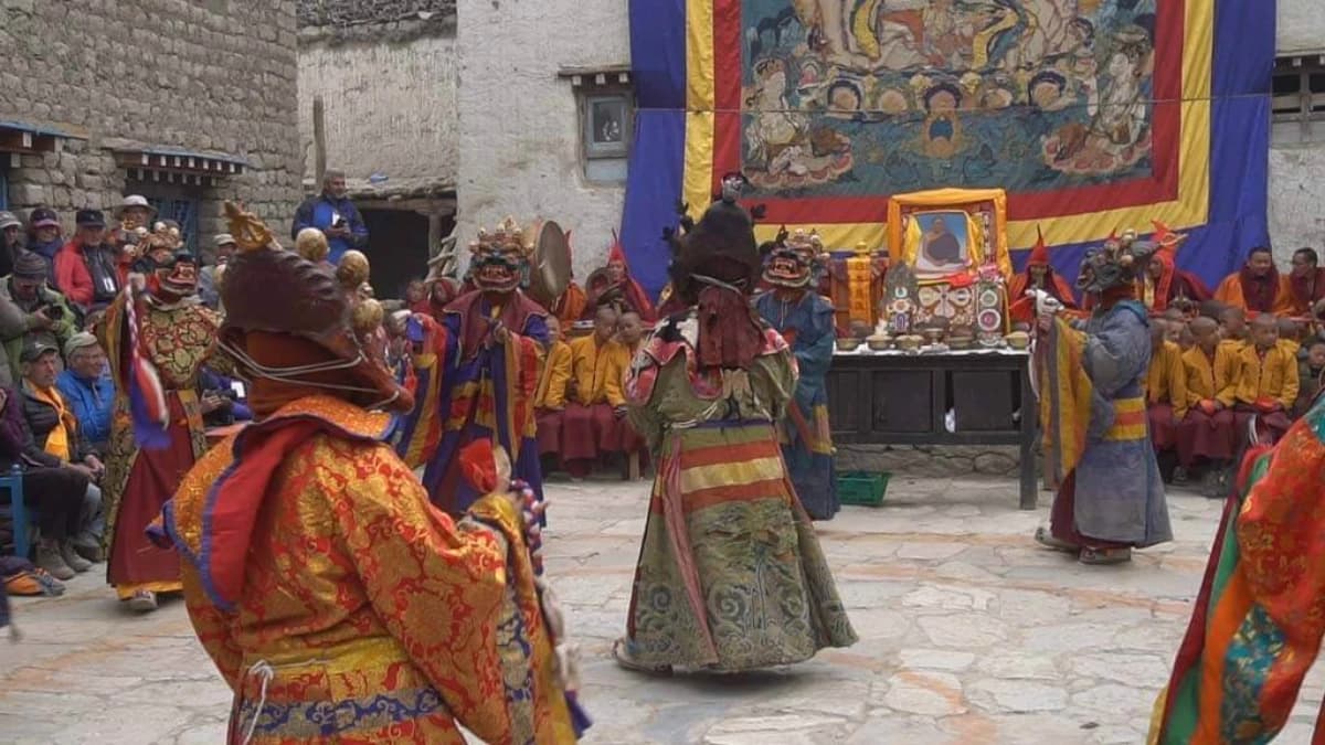 Tiji festal trek to Upper Mustang