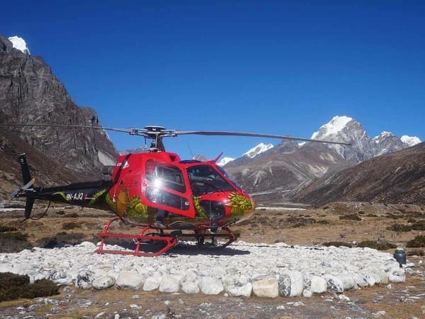 Helicopter At Pheriche8 2